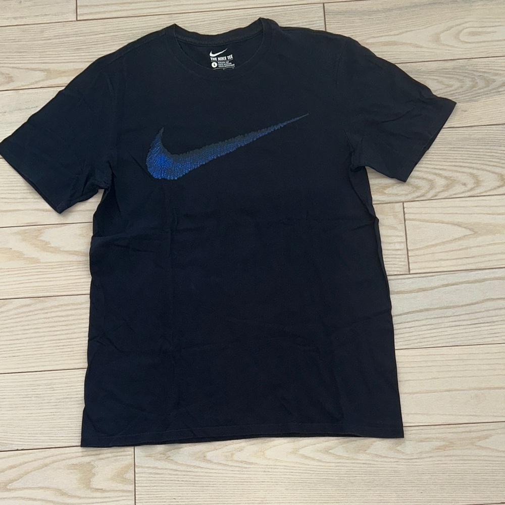 Vintage 90s Nike Navy Tee with Blue swoosh